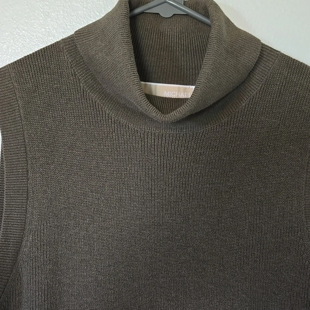 Michael Kors Olive Green Sweater Tank Size XL